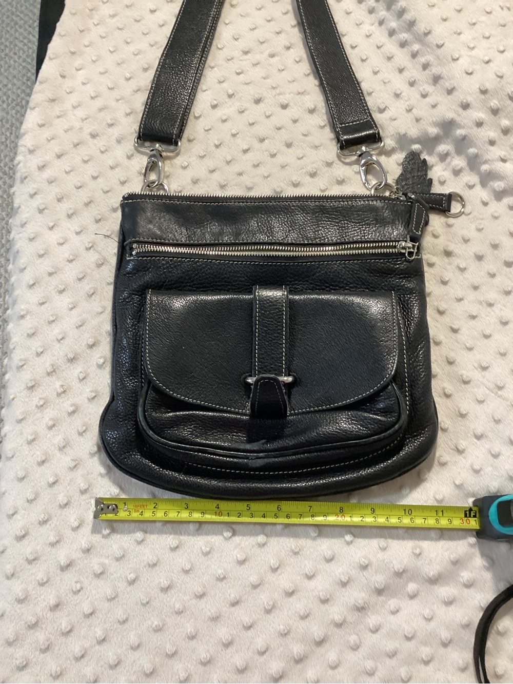 Roots Made in Canada Black Genuine Leather Side Saddle Crossbody Bag - Picture 6 of 8